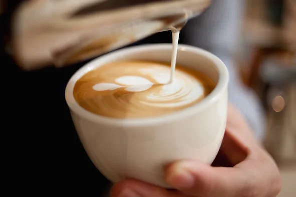 Latte onnistuu kasvimaitojuomastakin